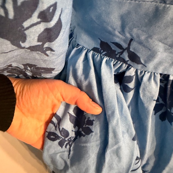 Elegant Long Sleeve Blue Floral Dress - Picture 3 of 6